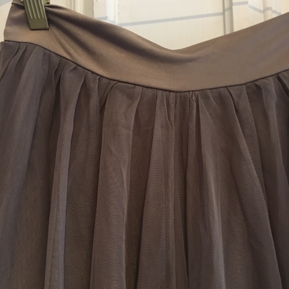 BLUSH Couture Taupe Tulle M Bridesmaid Skirt - Picture 2 of 5